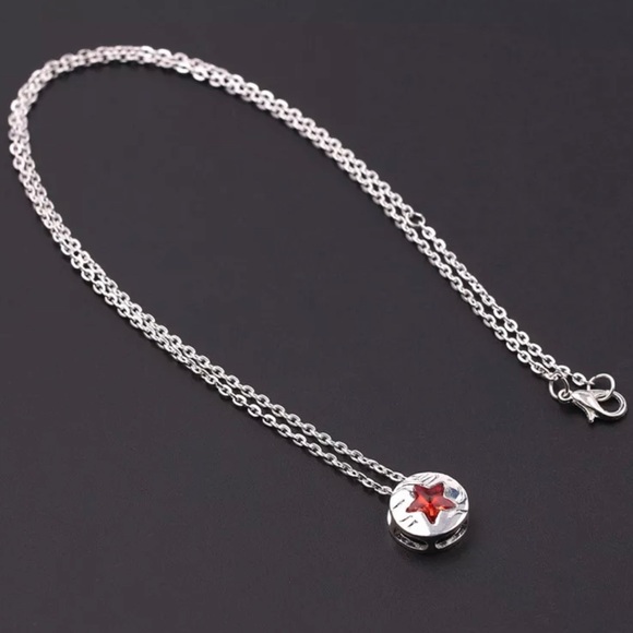 Marvel’s The Winter Soldier necklace - Picture 4 of 4